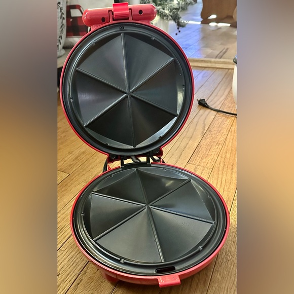 Abella Red Quesadilla Maker - Picture 3 of 5